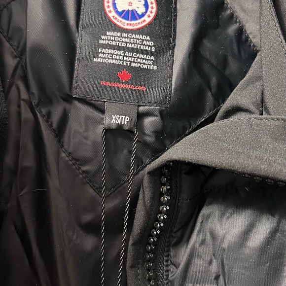 Canada goose jacket - Picture 8 of 10